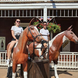 Thomas et Maëlys, "On a trouver que le Parc PortAventura était vraiment incroyable. Avec toutes les attractions à sensation qu'on a fait on a notre dose de dopamine pour toute l'année."